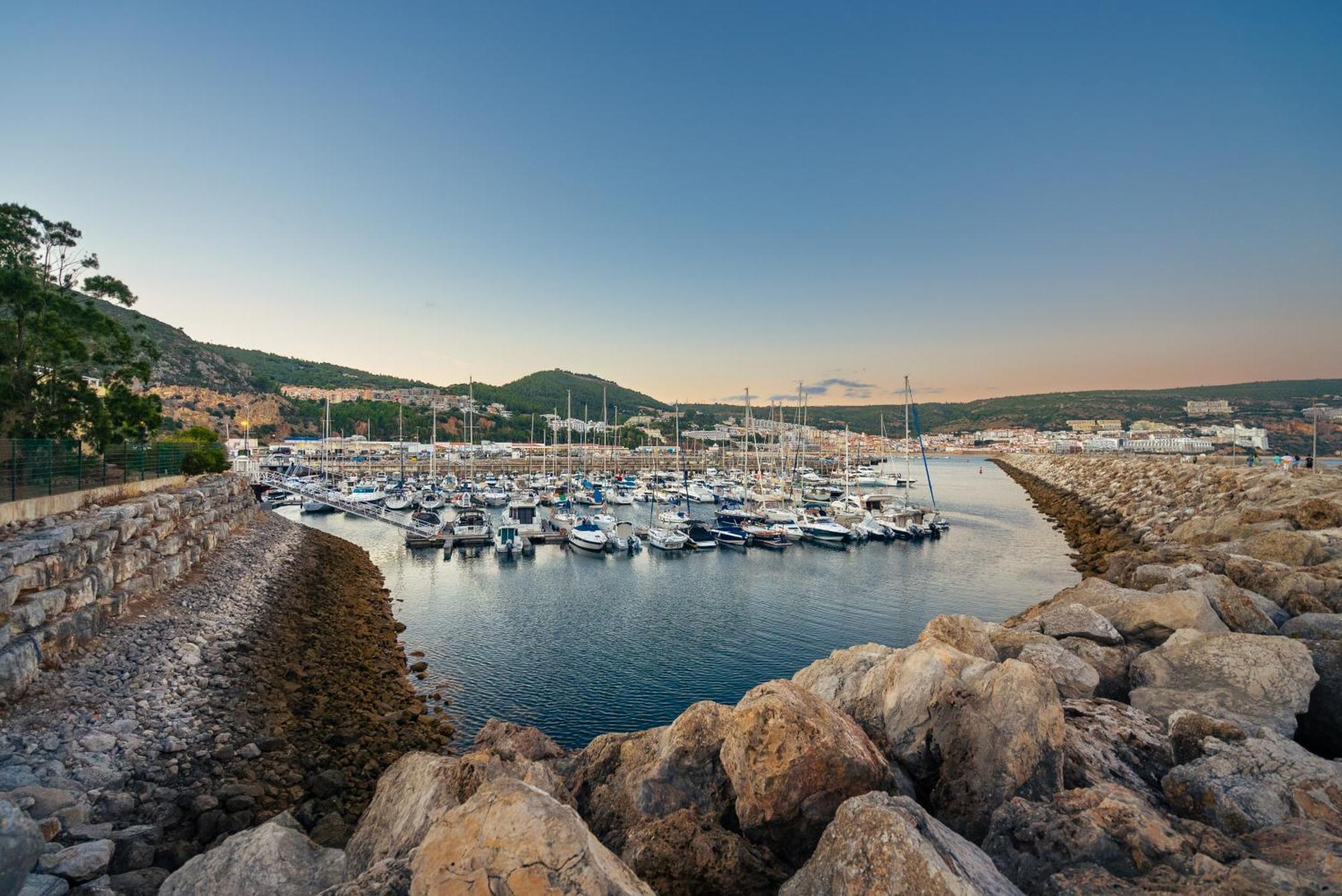 Kampaoh Sesimbra Hotel Екстериор снимка